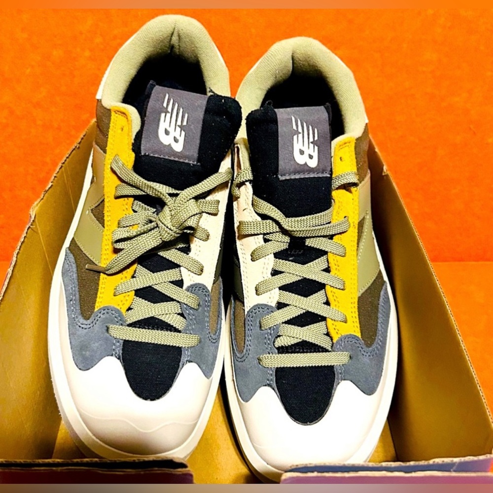 New Balance CT Sneakers